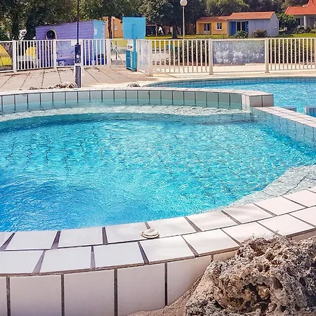 Awesome Home In Saint-Savinien * Saint-Savinien
