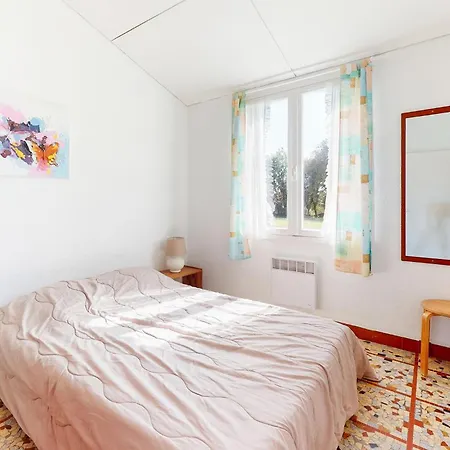 Awesome Home In Saint-Savinien בית נופש *