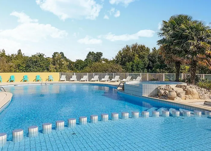 Pet Friendly In Saint-Savinien